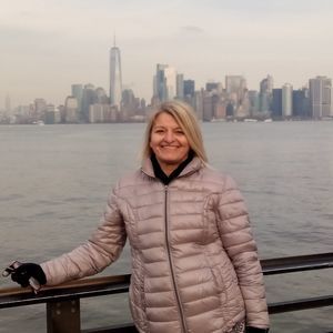 Meet your Posher, Sharon